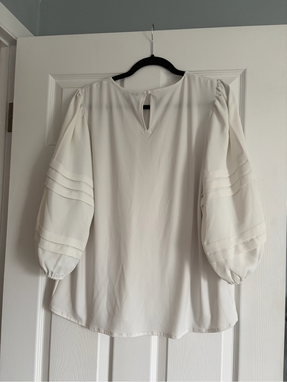 Ann Taylor Ivory Puff-Sleeve Blouse